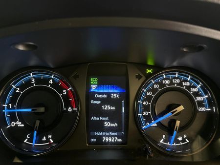 2021-Toyota-Hilux-28-GD-6-Raised-Body-Legend-RS-4x4-Auto-Double-Cab_7