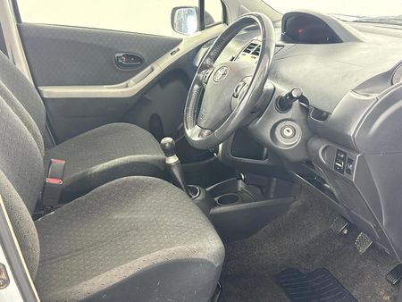2008-Toyota-Yaris-T3-5-dr_10