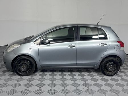 2008-Toyota-Yaris-T3-5-dr_5