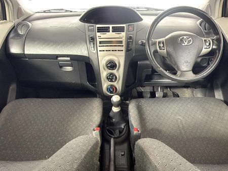 2008-Toyota-Yaris-T3-5-dr_6