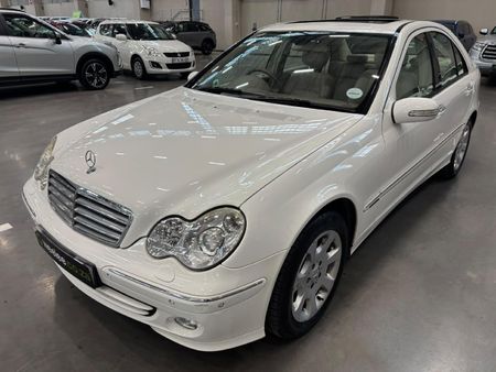 2005-Mercedes-Benz-C-Class-C-200K-Elegance-Auto_2