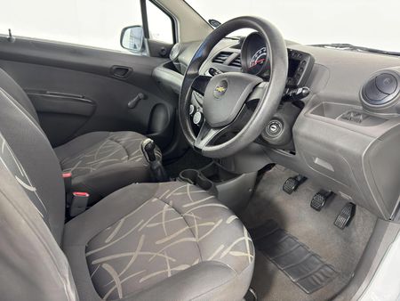 2013-Chevrolet-Spark-12-L_10
