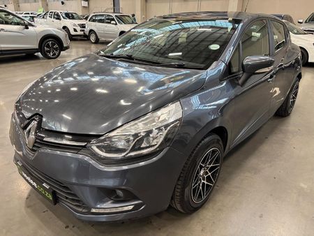 2019-Renault-Clio-IV-900T-Expression-5-dr-66kW_2