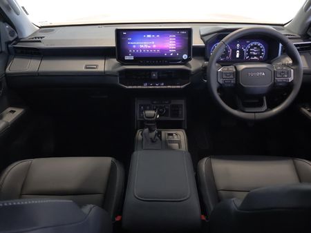 2026-Toyota-Hilux-28-GD-6-RB-Legend-4x4-Auto-Double-Cab-Mhev_15