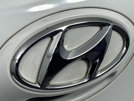 2020-Hyundai-Grand-i10-10-Motion_12