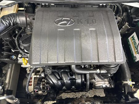 2020-Hyundai-Grand-i10-10-Motion_14