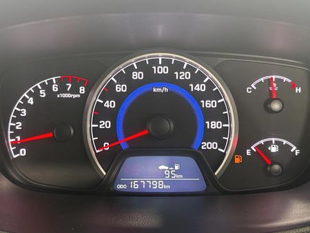 2020-Hyundai-Grand-i10-10-Motion_7