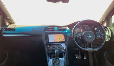 2020-Volkswagen-Golf-VII-20-TSI-R-Auto-228kW_11
