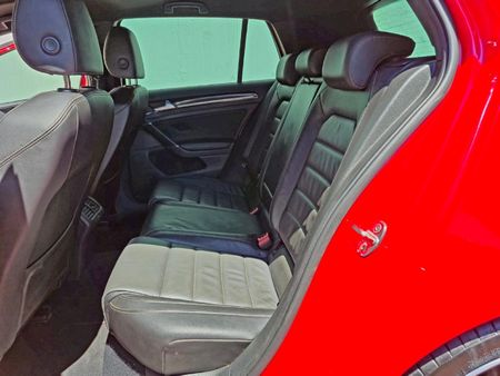 2020-Volkswagen-Golf-VII-20-TSI-R-Auto-228kW_15