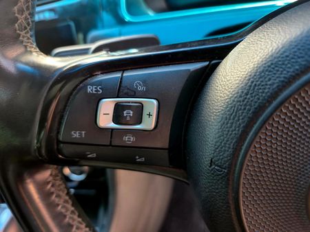 2020-Volkswagen-Golf-VII-20-TSI-R-Auto-228kW_7