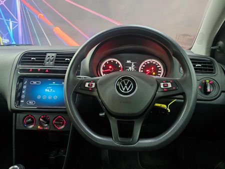 2025-Volkswagen-Polo-Vivo-14_4