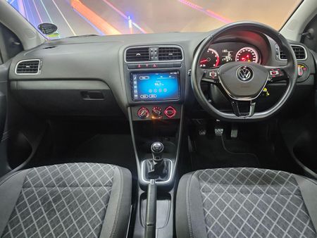 2025-Volkswagen-Polo-Vivo-16-Style_8