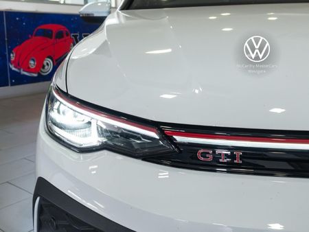 2026-Volkswagen-Golf-8-GTI-20-TSI-DSG_11