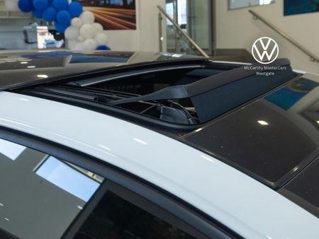 2026-Volkswagen-Golf-8-GTI-20-TSI-DSG_14