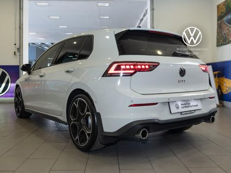 2026-Volkswagen-Golf-8-GTI-20-TSI-DSG_5