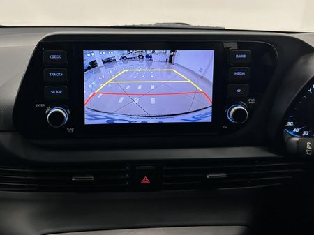 2022-Hyundai-i20-10-TGDI-Fluid-DCT_17