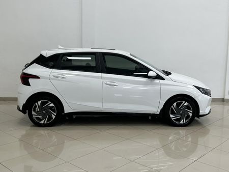 2022-Hyundai-i20-10-TGDI-Fluid-DCT_2