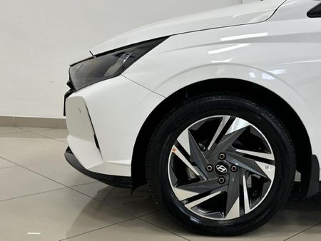 2022-Hyundai-i20-10-TGDI-Fluid-DCT_6