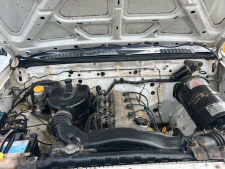 2005-Nissan-Hardbody-2000i-SWB-Single-Cab_6