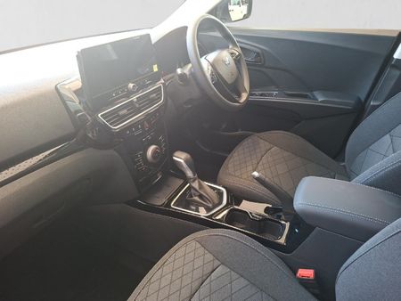 2026-Mahindra-XUV-3XO-12T-MX3-Auto_14