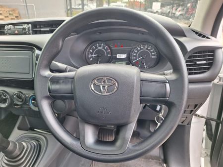 2026-Toyota-Hilux-20-VVTi-Single-Cab_9