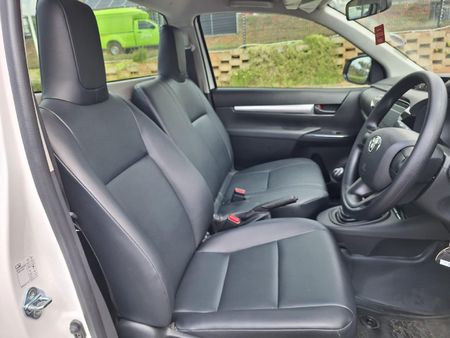 2026-Toyota-Hilux-20-VVTi-Single-Cab_11