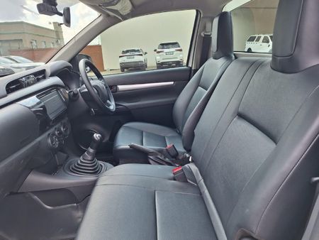 2026-Toyota-Hilux-20-VVTi-Single-Cab_12