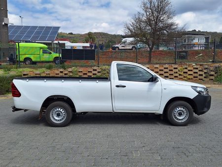 2026-Toyota-Hilux-20-VVTi-Single-Cab_2