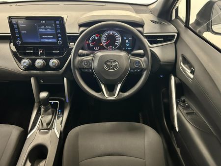 2024-Toyota-Corolla-Cross-18-XI_12