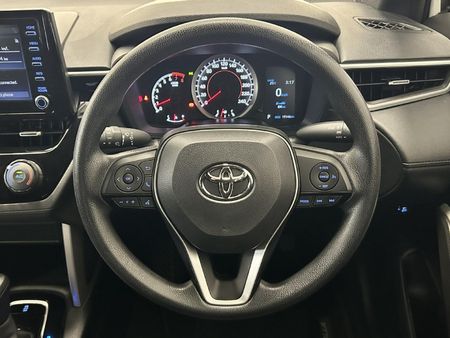 2024-Toyota-Corolla-Cross-18-XI_13