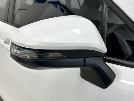 2024-Toyota-Corolla-Cross-18-XI_29