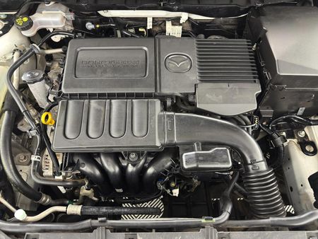 2011-Mazda-3-16-Original_13