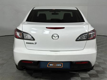 2011-Mazda-3-16-Original_4