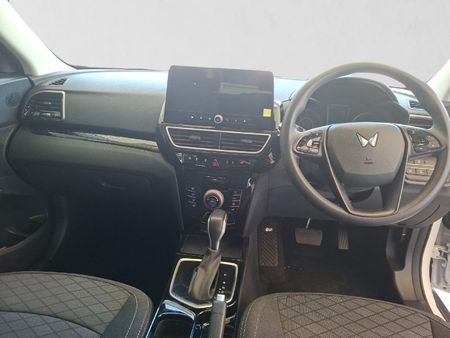 2026-Mahindra-XUV-3XO-12T-MX3-Auto_6