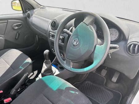 2019-Nissan-NP200-16-AC-Safety-Pack_11