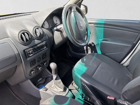 2019-Nissan-NP200-16-AC-Safety-Pack_15