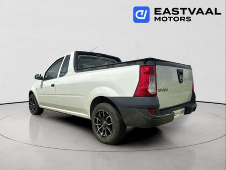2019-Nissan-NP200-16-AC-Safety-Pack_4
