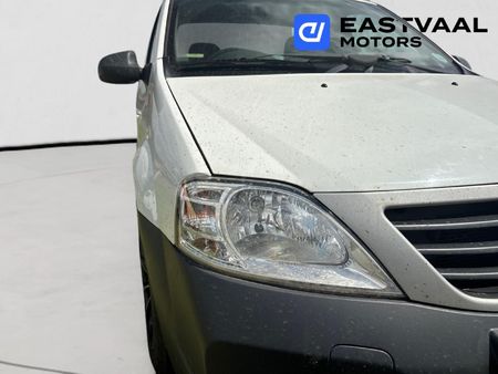 2019-Nissan-NP200-16-AC-Safety-Pack_8