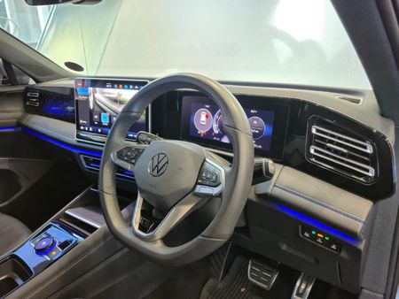 2025-Volkswagen-Tiguan-14TSI-R-Line_12