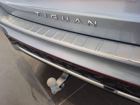 2025-Volkswagen-Tiguan-14TSI-R-Line_18