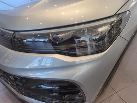2025-Volkswagen-Tiguan-14TSI-R-Line_19