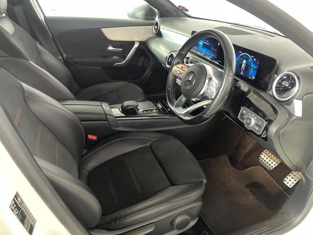 2023-Mercedes-Benz-A-Class-A-200-Sedan_10