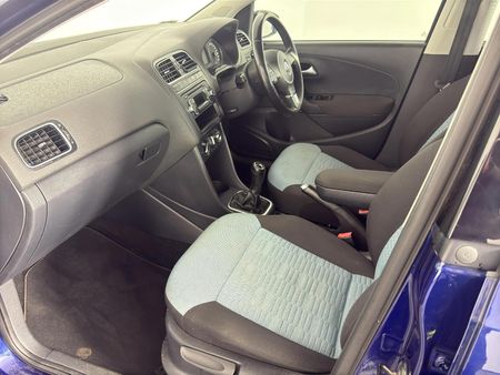 2013-Volkswagen-Polo-12-TDI-Bluemotion-5-dr_9