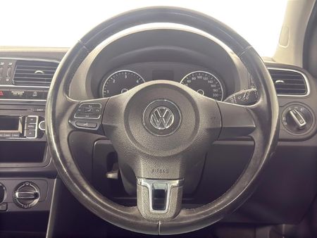 2013-Volkswagen-Polo-12-TDI-Bluemotion-5-dr_12