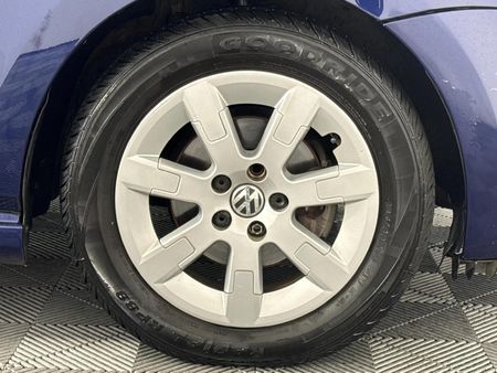2013-Volkswagen-Polo-12-TDI-Bluemotion-5-dr_16
