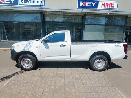 2023-Isuzu-D-Max-19-DDI-HR-L-4x4-Single-Cab_12