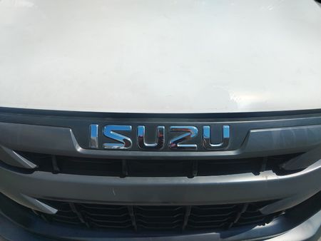 2023-Isuzu-D-Max-19-DDI-HR-L-4x4-Single-Cab_3