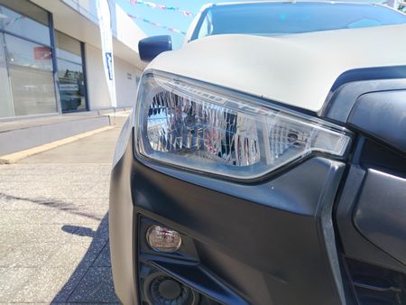2023-Isuzu-D-Max-19-DDI-HR-L-4x4-Single-Cab_4