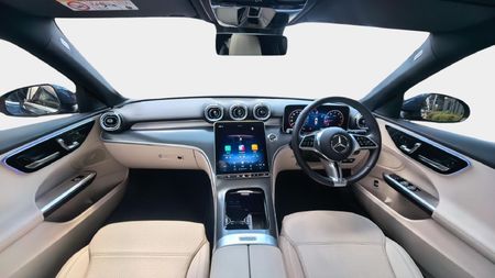 2025-Mercedes-Benz-C-Class-C-200-Auto_11