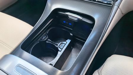 2025-Mercedes-Benz-C-Class-C-200-Auto_12